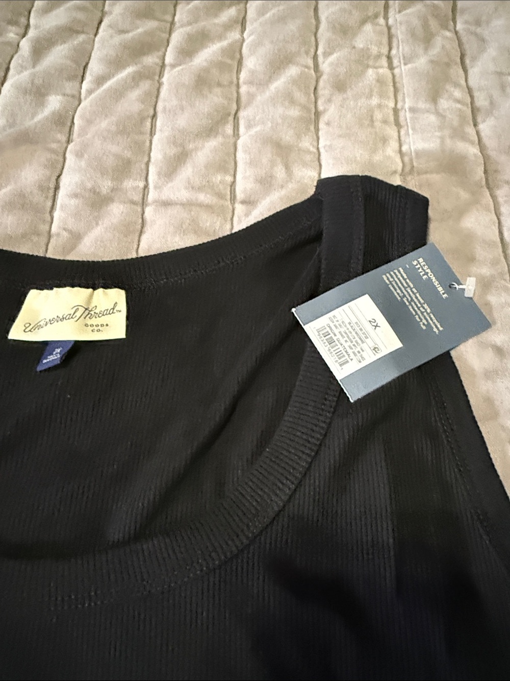 Universal Thread Women's Black Ribbed Tank Top - Picture 2 of 3
